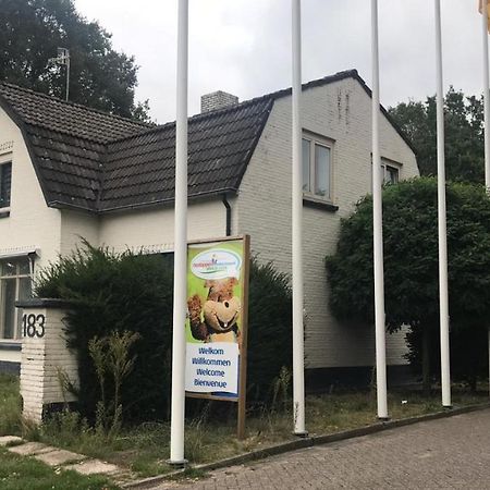 Oostappen Vakantiepark Brugse Heide Bv Valkenswaard Esterno foto